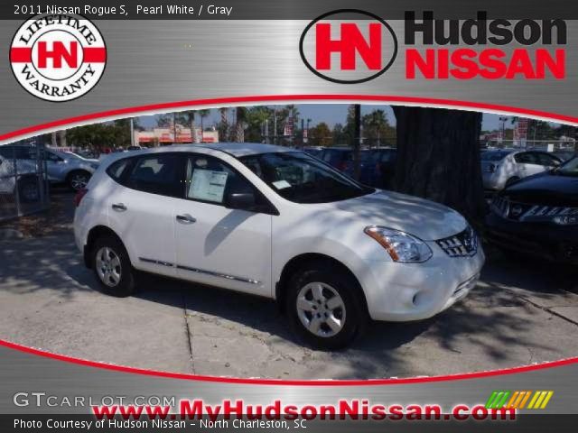 2011 Nissan Rogue S in Pearl White