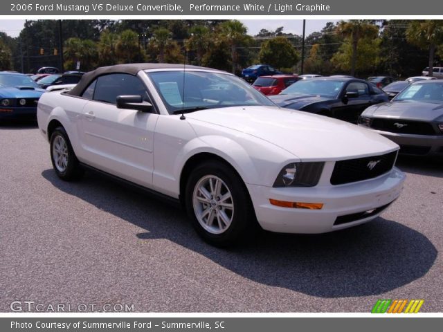 2006 Ford Mustang V6 Deluxe Convertible in Performance White