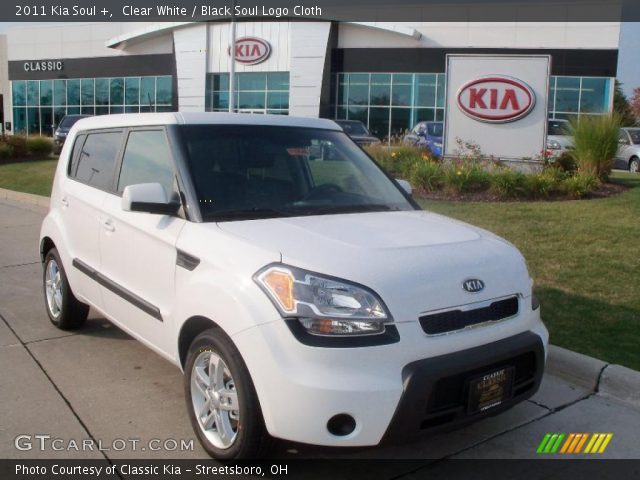 2011 Kia Soul + in Clear White