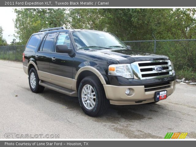 2011 Ford Expedition XLT in Tuxedo Black Metallic