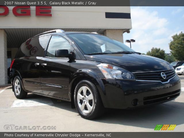 2007 Nissan Quest 3.5 S in Galaxy Black Metallic