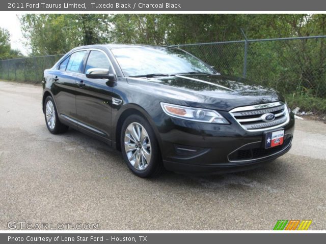 2011 Ford Taurus Limited in Tuxedo Black