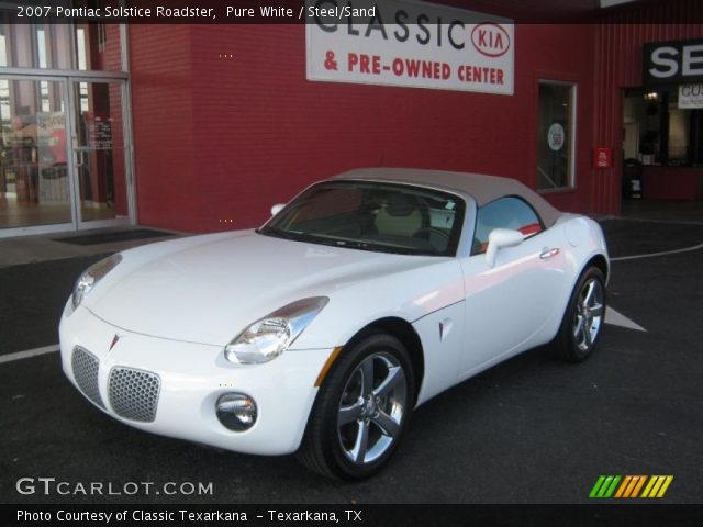 2007 Pontiac Solstice Roadster in Pure White