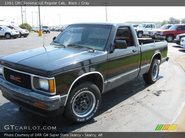 1991 GMC Sonoma SLE Regular Cab in Black