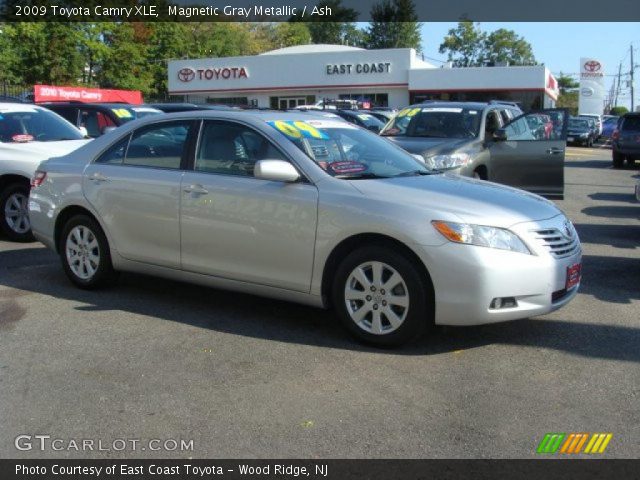 2009 Toyota Camry XLE in Magnetic Gray Metallic