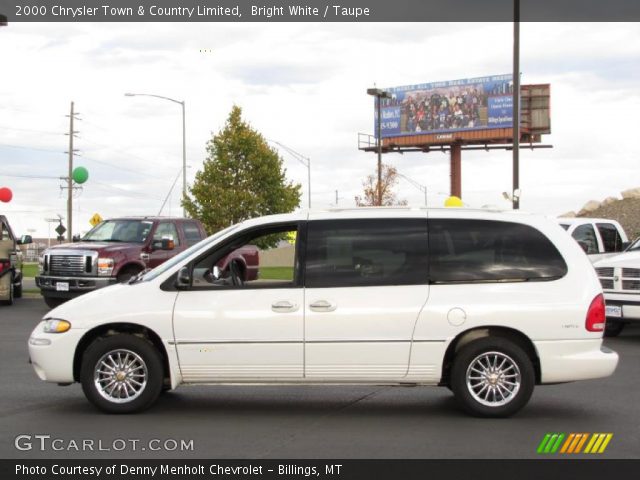 2000 Chrysler Town & Country Limited in Bright White