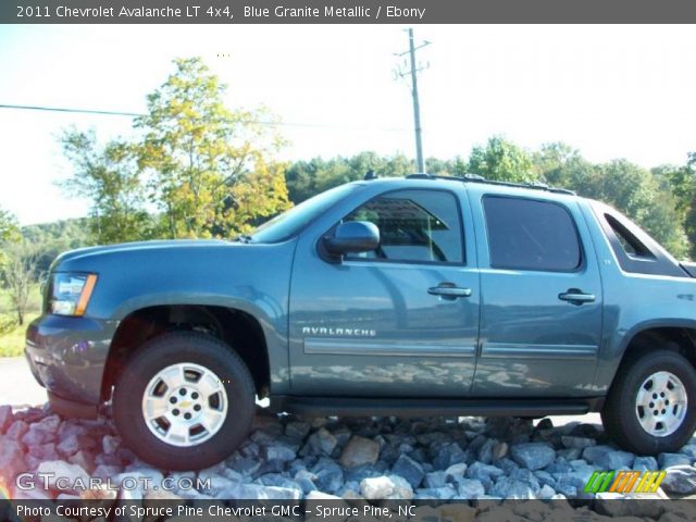 2011 Chevrolet Avalanche LT 4x4 in Blue Granite Metallic