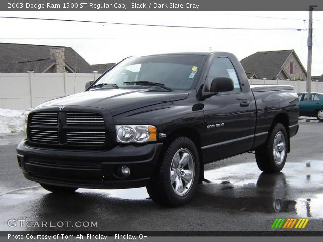 2003 Dodge Ram 1500 ST Regular Cab in Black