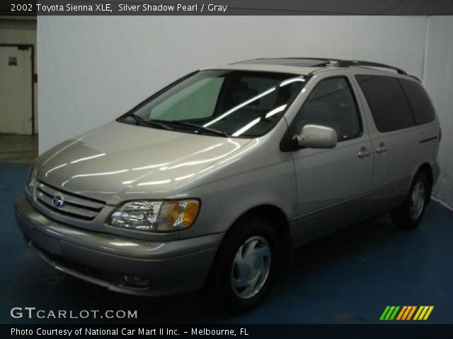 2002 Toyota Sienna XLE in Silver Shadow Pearl