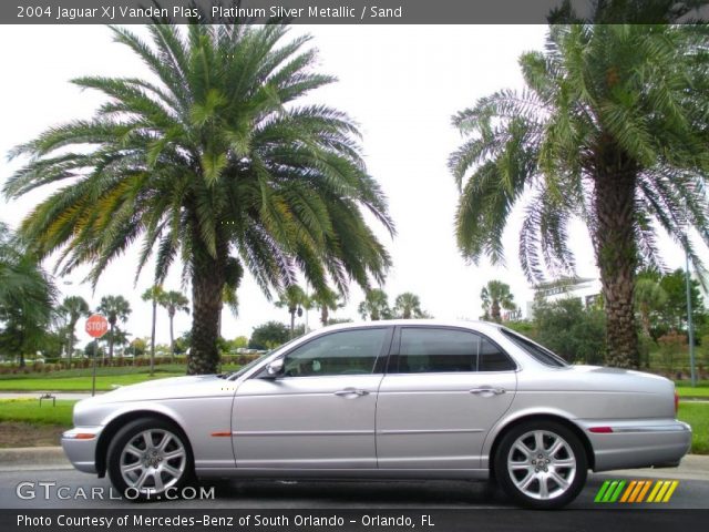 2004 Jaguar XJ Vanden Plas in Platinum Silver Metallic