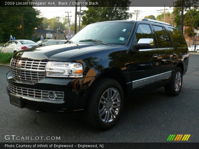 2009 Lincoln Navigator 4x4 in Black