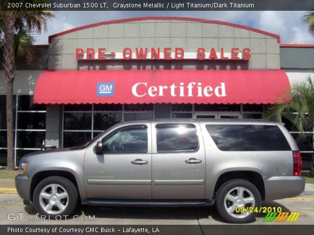 2007 Chevrolet Suburban 1500 LT in Graystone Metallic