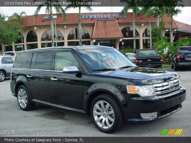 2010 Ford Flex Limited in Tuxedo Black