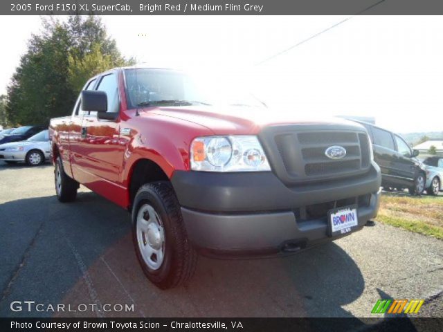 2005 Ford F150 XL SuperCab in Bright Red