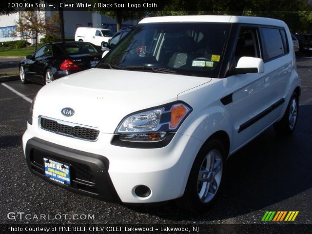 2010 Kia Soul + in Clear White