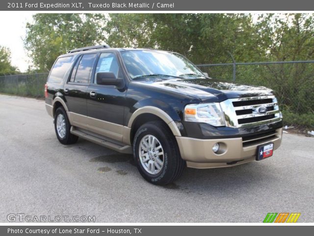 2011 Ford Expedition XLT in Tuxedo Black Metallic