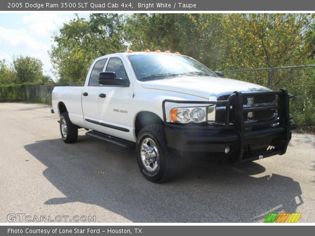 2005 Dodge Ram 3500 SLT Quad Cab 4x4 in Bright White