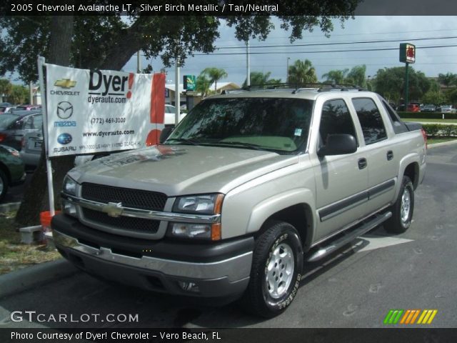 2005 Chevrolet Avalanche LT in Silver Birch Metallic
