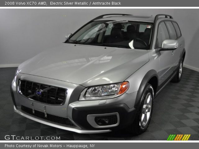 2008 Volvo XC70 AWD in Electric Silver Metallic