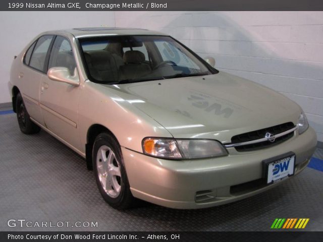 1999 Nissan Altima GXE in Champagne Metallic