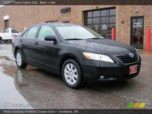 2007 Toyota Camry XLE in Black