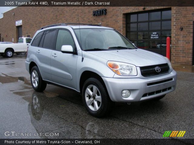 2005 Toyota RAV4 4WD in Titanium Metallic