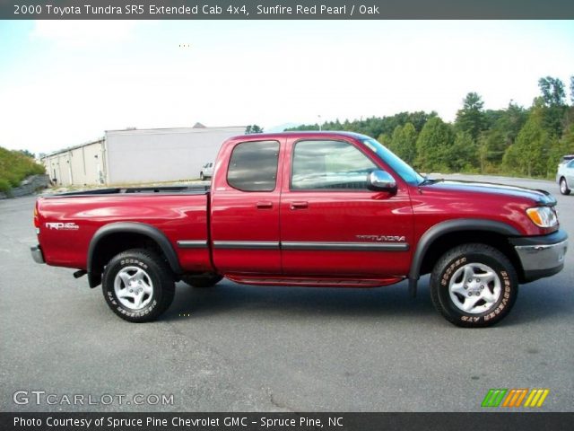2000 Toyota Tundra SR5 Extended Cab 4x4 in Sunfire Red Pearl