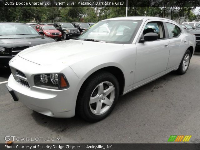 2009 Dodge Charger SXT in Bright Silver Metallic