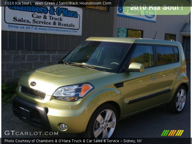 2010 Kia Soul ! in Alien Green