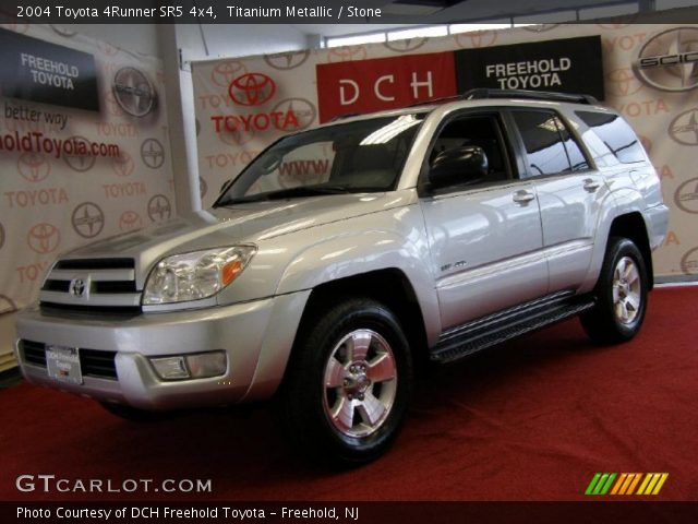 2004 Toyota 4Runner SR5 4x4 in Titanium Metallic