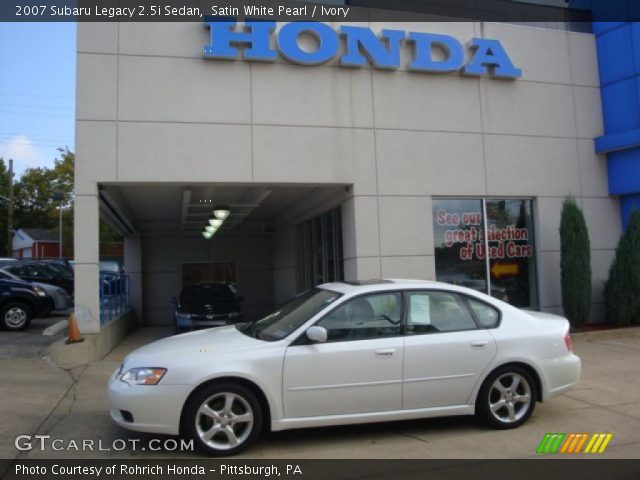 2007 Subaru Legacy 2.5i Sedan in Satin White Pearl