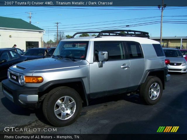 2007 Toyota FJ Cruiser 4WD in Titanium Metallic