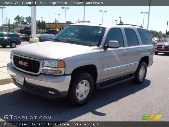 2005 GMC Yukon SLE in Sand Beige Metallic