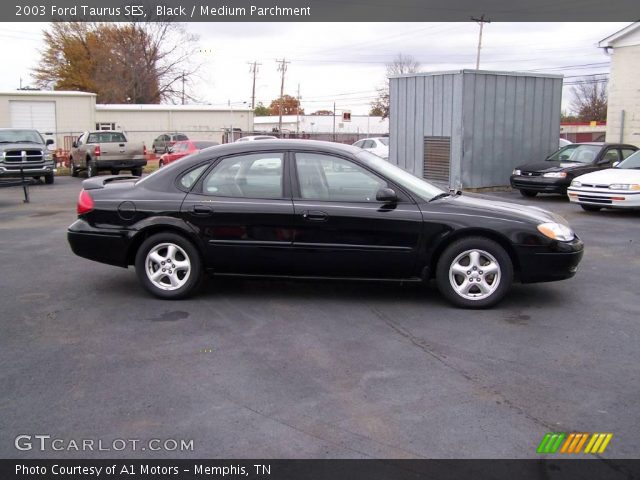 2003 Ford Taurus SES in Black