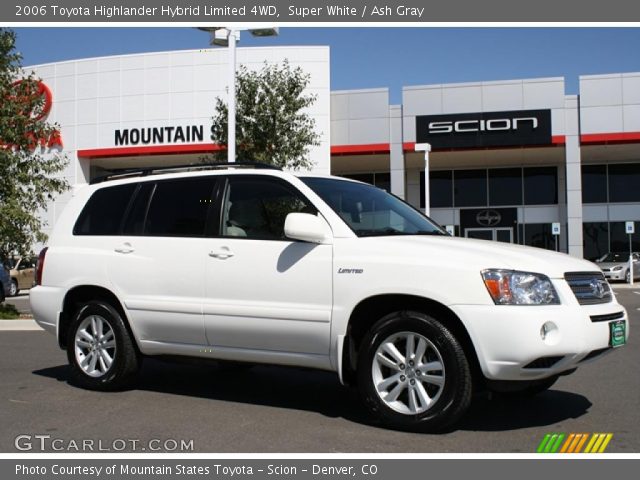 2006 Toyota Highlander Hybrid Limited 4WD in Super White