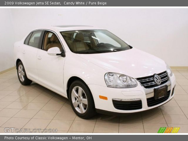2009 Volkswagen Jetta SE Sedan in Candy White