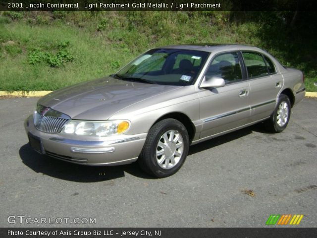 2001 Lincoln Continental  in Light Parchment Gold Metallic