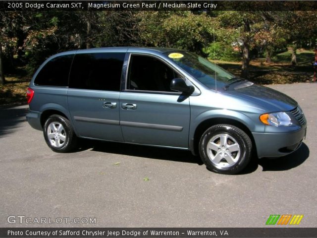 2005 Dodge Caravan SXT in Magnesium Green Pearl