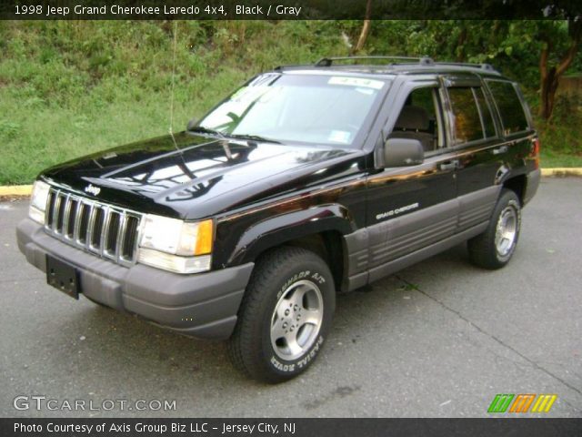 1998 Jeep Grand Cherokee Laredo 4x4 in Black
