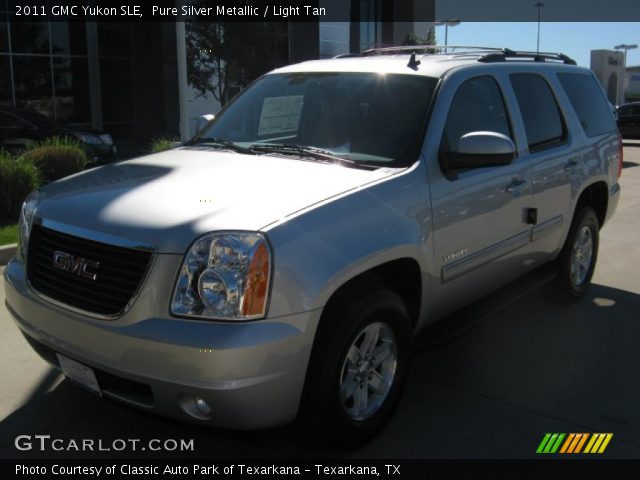 2011 GMC Yukon SLE in Pure Silver Metallic
