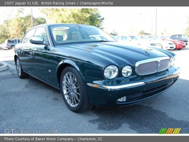 2007 Jaguar XJ XJ8 in British Racing Green