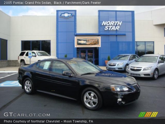 2005 Pontiac Grand Prix Sedan in Black