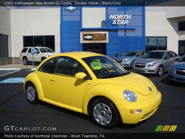 2002 Volkswagen New Beetle GL Coupe in Double Yellow
