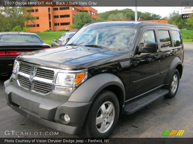 2007 Dodge Nitro SXT 4x4 in Black