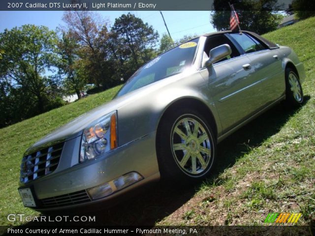 2007 Cadillac DTS Luxury II in Light Platinum