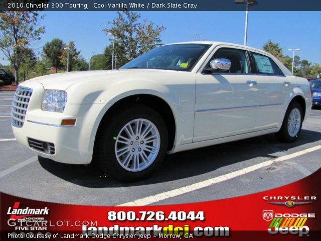 2010 Chrysler 300 Touring in Cool Vanilla White