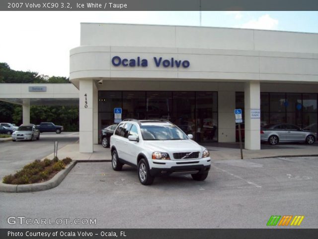 2007 Volvo XC90 3.2 in Ice White