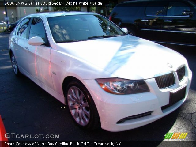 2006 BMW 3 Series 330xi Sedan in Alpine White