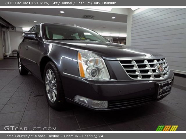 2010 Cadillac DTS Luxury in Grey Flannel