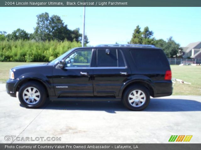 2004 Lincoln Navigator Ultimate in Black Clearcoat